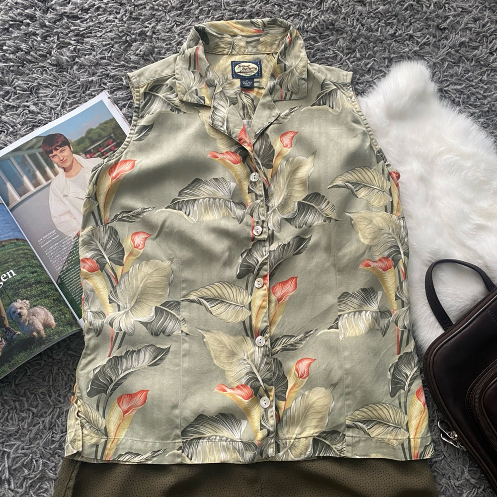 Tommy Bahama Floral Sleeveless Button-Up Blouse